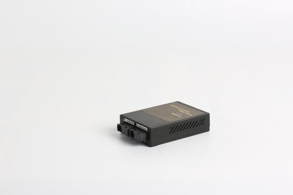 2 100M Fiber Ports 1 100M RJ45 Ports Managed Media Converter 3 Ports