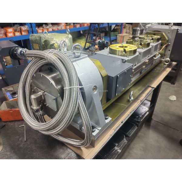 Multi Head 5 Axis CNC Rotary Table , Precision Vertical Rotary Table
