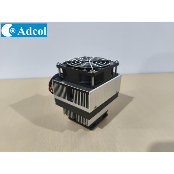Le climatiseur thermoélectrique 15W est conçu pour les petites armoires électroniques ou les chambres environnementales.