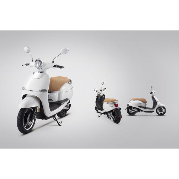 12 Inch Tire Electric Mobility Scooter Size 1875 * 700 * 1140mm Top Speed 25 / 45km/H
