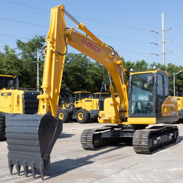 ヤンマール ミニ 掘削機 ZG135S エルゴノミック デザイン 広々とした運転スペース