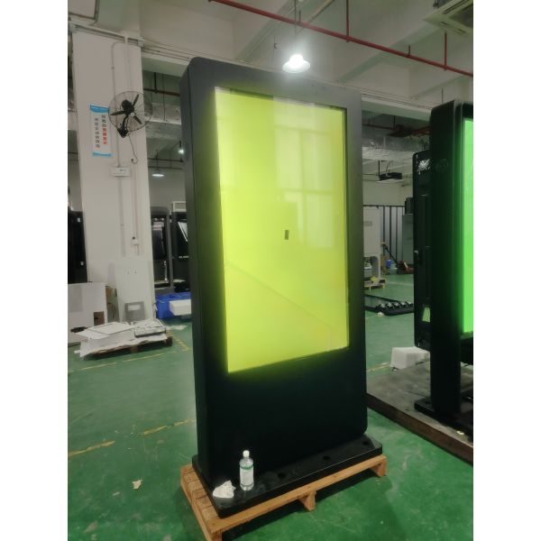 55 65 Outdoor Floor Standing Digital Signage Waterproof IP65 High Brightness Advertising Kiosk Weatherproof Totem OEM