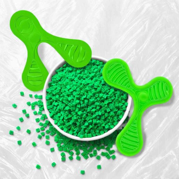 Green Color EVA Masterbatch Pellets High Dispersion For Shoe Toy Foaming