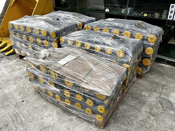 25-36Ton Excavator Customized Diameter Attachment Factory Direct Sale Excavator Bucket Pins with Factory Price