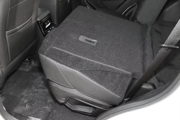 O SUV de 5 lugares mais vendido da Chery Jetour X70, com interior de couro e FWD.