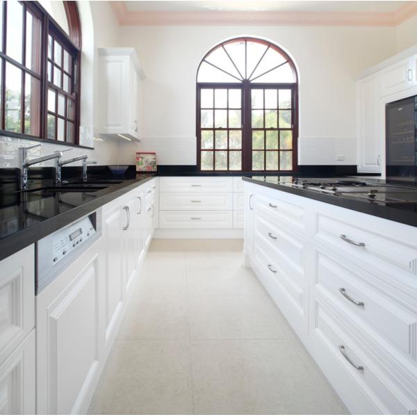 White Solid Wood Kitchen Cabinet Customized European Style