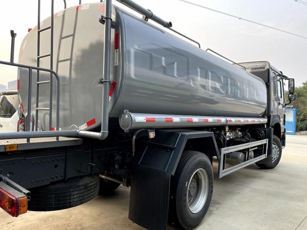 Sinotruk Water Spray Truck 6x4 10 Wheels 15000L Water Sprinkler Truck