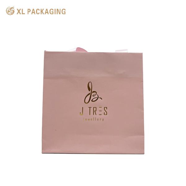 Sacos de Embalagem de Presente Rosa Personalizados por Atacado com Logotipo Impresso em Papel com Alças Reforçadas Acabamento Fosco/Brilhante Perfeitos para Presentes de Aniversário Entregas de Marca