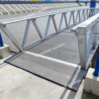 Pontoon flottant de quai en aluminium sur mesure pour un passage fluide et sûr