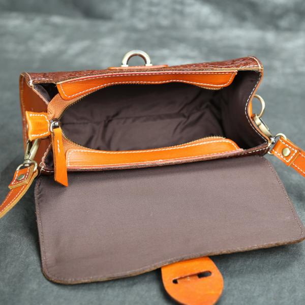 0.44kg Retro Vegetable Tanned Messenger Leather Barrel Bag