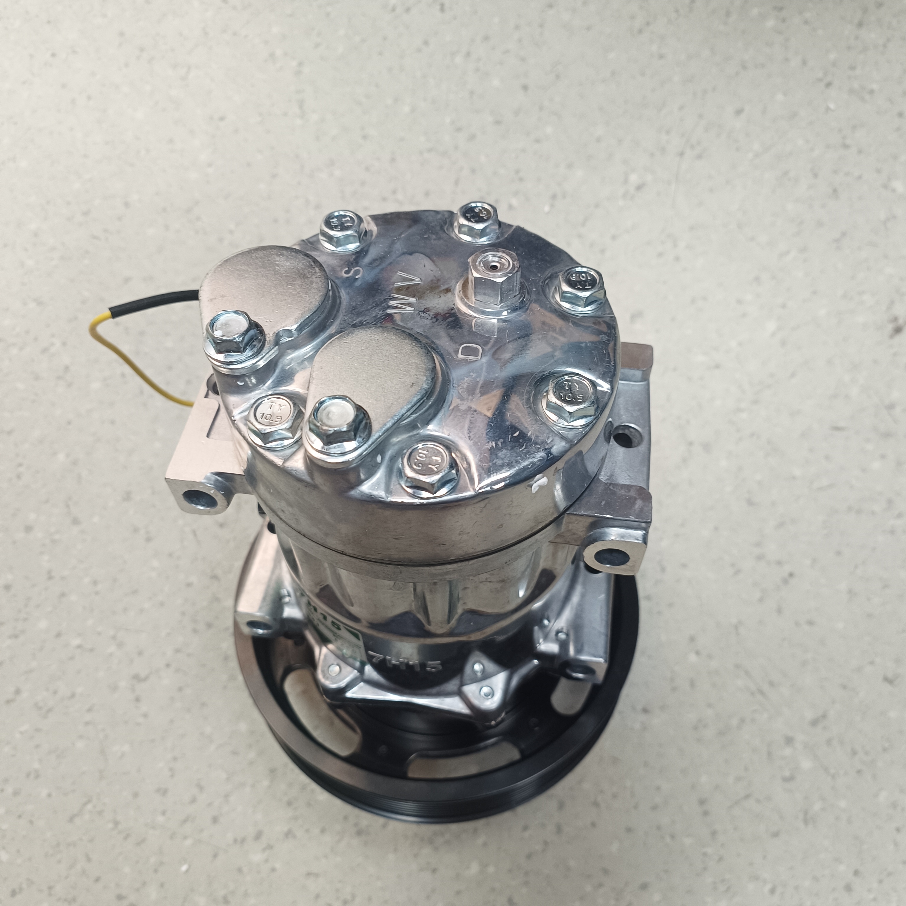 7H15 1151 Universal Car Air Compressor New 24V/12V Vehicle Spare Parts for