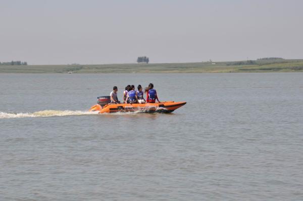 Light Weight Catamaran Pontoon Boat , 430 Cm Inflatable Catamaran Deck Boat