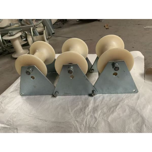 Manhole Cable Roller with 10kg Weight 130mm Cable Capacity and 1 Year Warranty for Smooth Underground Cable Installation