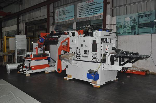 Quadro material do equipamento de alta velocidade do desenrolamento do alimentador que carimba a automatização de processamento