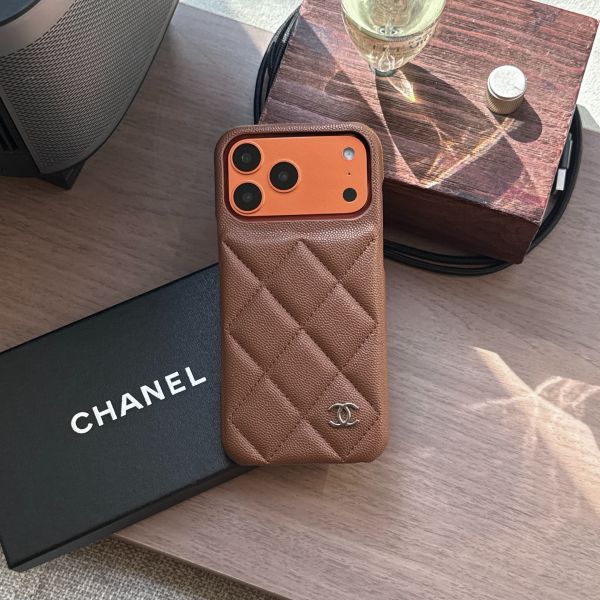 Coque simple motif litchi rouge-brun + argent modèle cc 13-17pm