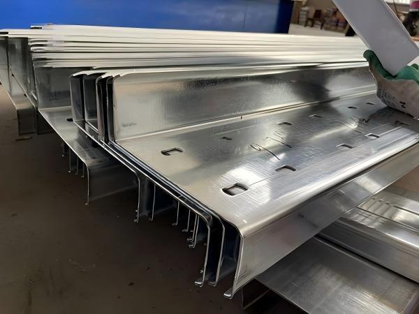 Customizable Length Z-Shape Steel Profiles with High Shear Resistance and Hot-Dip Galvanized Finish