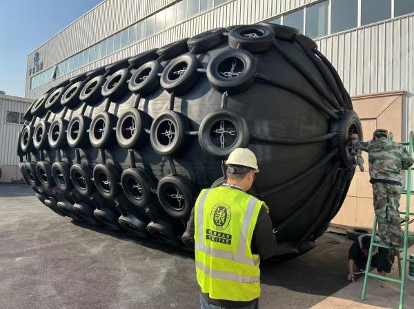 BV Certificate Pneumatic Rubber Fender with 50Kpa/80Kpa Initial Internal Pressure