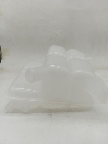 Modelo de carro para Ford Focus Tanque de expansão de plástico SQCS Garrafa de cilindro 8V618K218AE