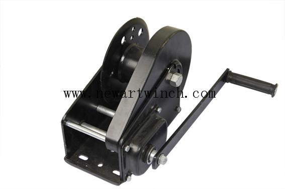 Black 2600 Lb Boat Manual Winch With Automatic Brake CE Approved Stainless Steel