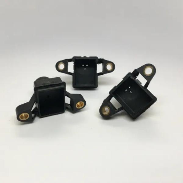 Fabricantes de moldes de fundição a moagem de plástico para conectores de automóveis