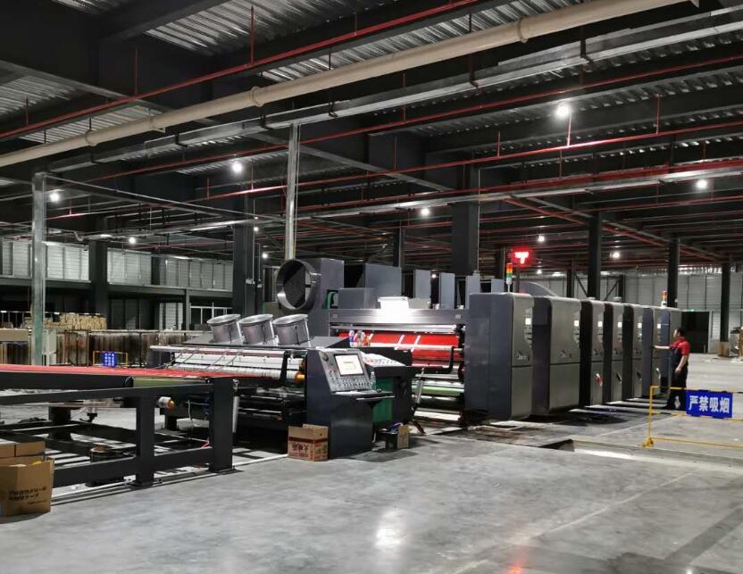 4 цвет Flexo печатая торгового автомата, полноавтоматический рифленый создатель коробки