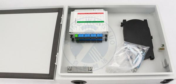 Mini Outdoor IP65 Cold rolled steel(SPCC)  Wall Mounted Fiber Optic Distribution Box with 2*1:8 PLC Port SC