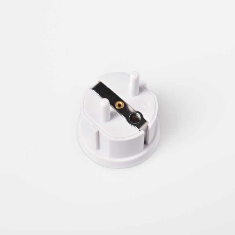 Hot Sale Custom White EU Plug Adapter Universal US/Europe/Schuko UK Plug Socket Standard Grounding Safety Product