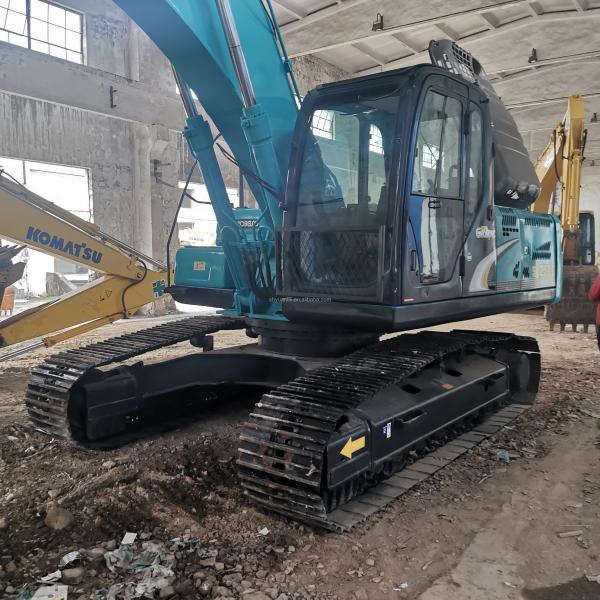 Excavateur Kobelco SK250d d'occasion à bas prix et à faible temps de travail