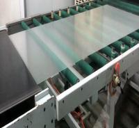 Verre solaire photovoltaïque trempé à haute transmission Verre ferreux clair à faible teneur en fer