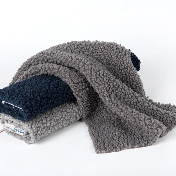 Medium Weight 100% Polyester Faux Fur Fabric for Garments Processing-Lining Sample Free