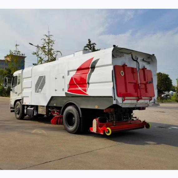 Caminhão de limpeza de ruas Caminhão de limpeza de ruas Caminhão de limpeza de ruas Com 3850 kg de peso