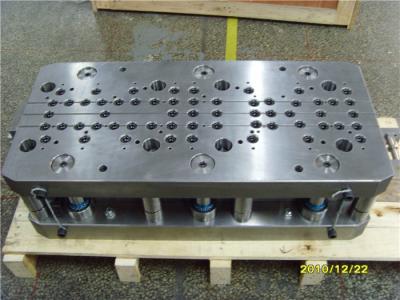One Row Progressive Punch Press Die , Sheet Metal Blanking Die For Brass Plate Forming