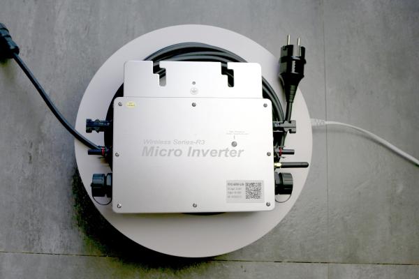 Solar System 600W Micro Inverter Ip67 Aluminum Alloy On Grid Tie Inverter