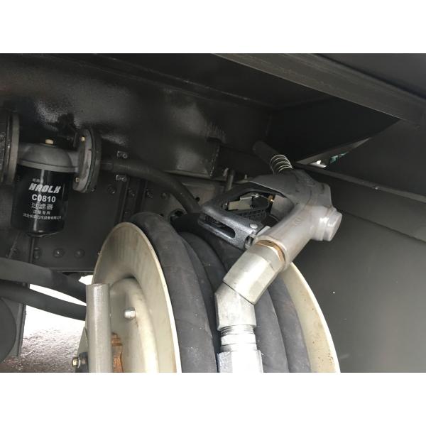 6000Liter fuel tanker truck for sale sinotruk howo 4x2 Dispenser Fuel Truck