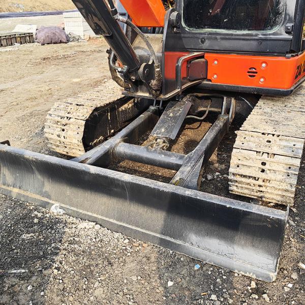 Used Hitachi ZX55 Excavator 0.2m3 Bucket Capacity 30kw Rated Power