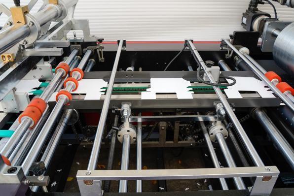 Máquina de remendo ZKT-890 1200mm da janela automática inteligente servo completa do envelope
