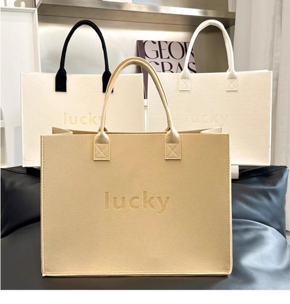 Custom Felt Tote Bag Large Capacity Portable Eco-Friendly Shopping Full Bag Gift Shopping Bag Custom Logo Large Capacity Storage Tote Bag Women Single Outdoor Shoulder Handbag Ladies Felt Shopping