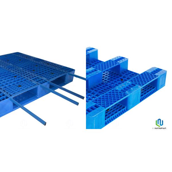 3 Runners Heavy Duty Plastic Storage Pallets 1200*1200*160mm With Steel Tubes