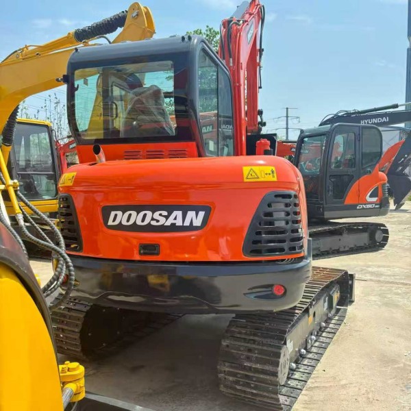 Demolition Mini Used Doosan Excavator Heavy Duty Equipment DX60-9C 6 Ton