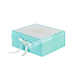 Custom Luxury Lighter Green Fold Magnetic Ribbon Packaging For Clothing Brand
