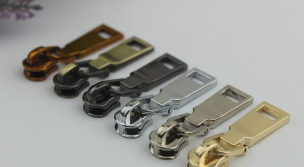2018 DIY new style custom design zinc alloy 6 color personalized zipper puller with slider 5#