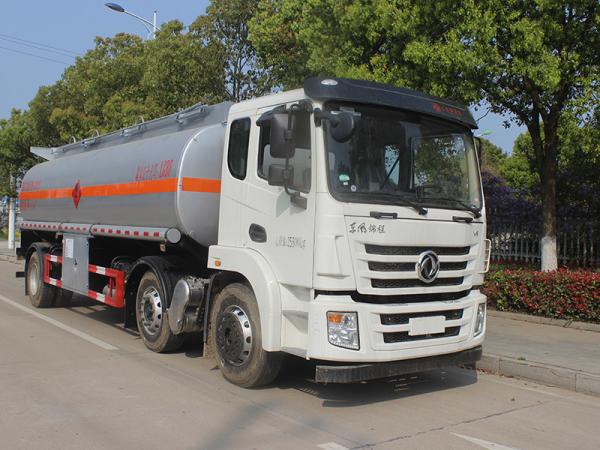 Dongfeng With the Special 19.9 Cubic Cubic Flammable Liquid tank Transport Vehicle