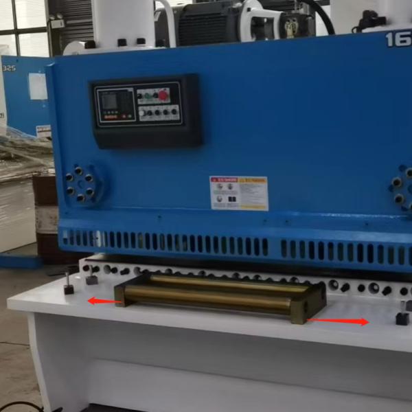 Metal Hydraulic Guillotine Shearing Machine CE ISO QC12K-16*1600