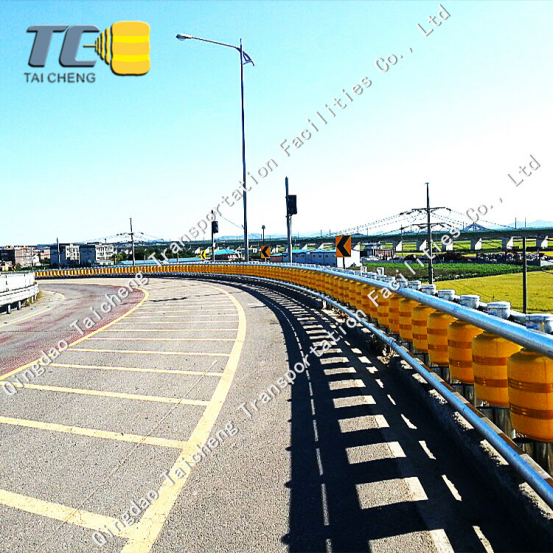 Roadway Safety EVA Buckets Rolling Guardrail Barrier For Highway