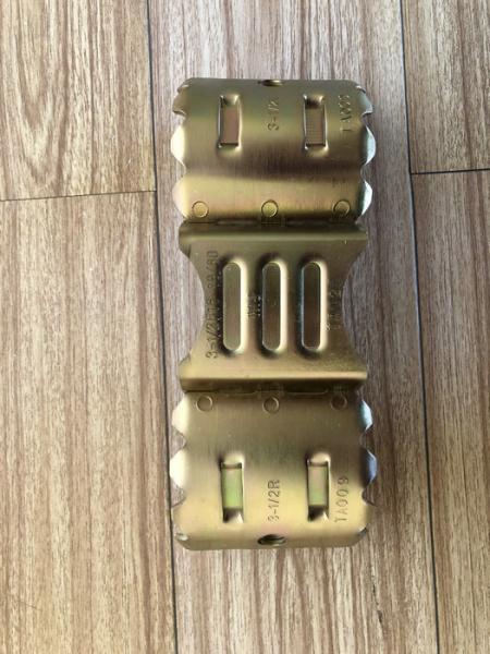 Punching  Cross Coupling Cable Protector / HRLC Well Pump Cable Protector