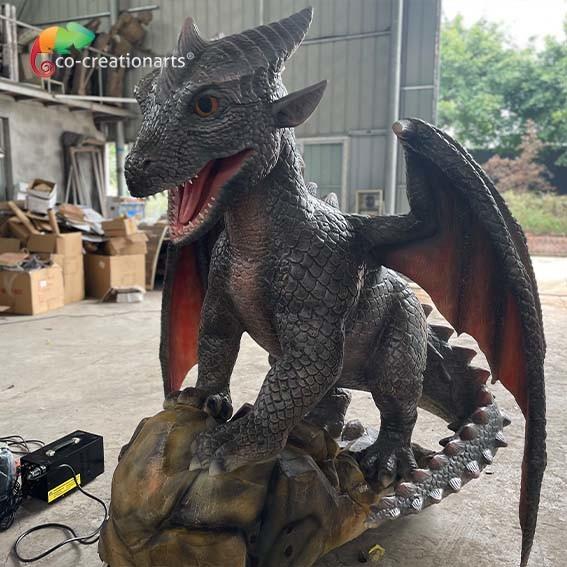 Dragão da decoração do parque de diversões