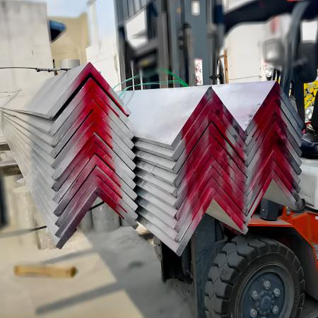 ODM L de alumínio de superfície de prata perfil 4mm da forma inoxidáveis