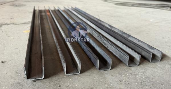 35*15mm and 35*30mm 10 Ga 2 sizes in 1 U purlin roll forming machine in America