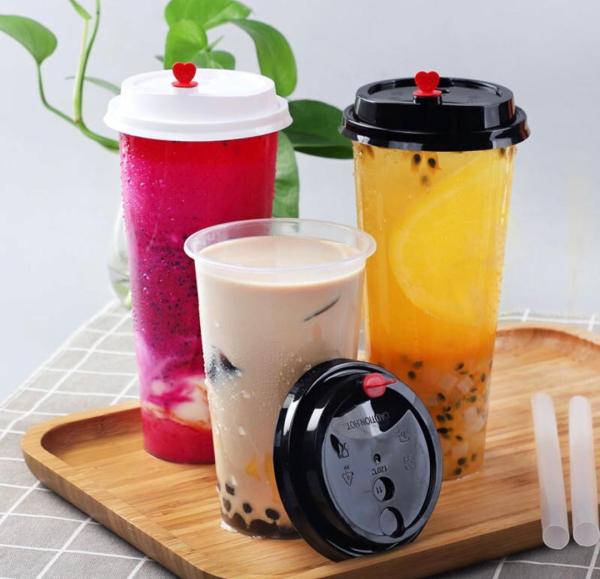 Des tasses de fête en plastique pour injection personnalisables sans BPA Des couleurs vives et résistantes aux éclats