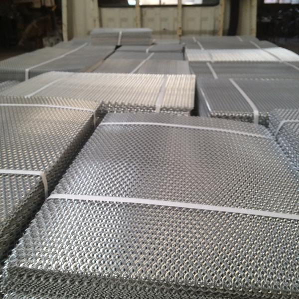 Small Hole 1.22x2.44m Aluminum Expanded Metal Sheet For Decorate